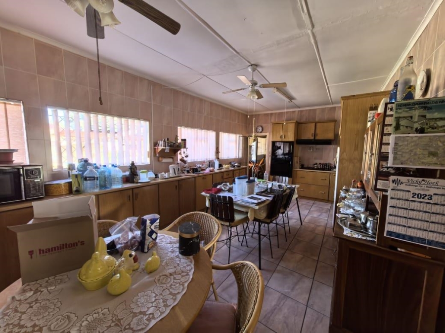 5 Bedroom Property for Sale in Hadison Park Northern Cape